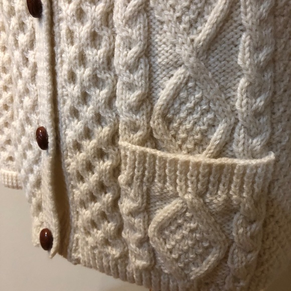 Fisherman Cable Sweater V-Neck Cardigan in Natural Creamy Wool by Almar Knits - Picture 6 of 13